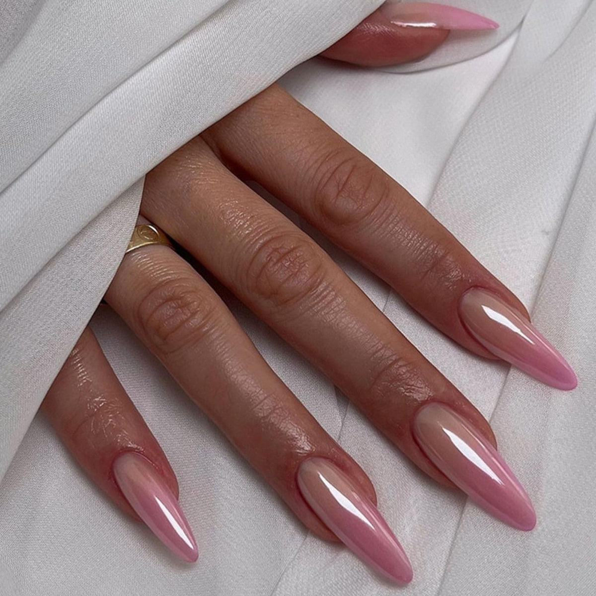 IMRAIN Press on Nails Long Stiletto Chrome Fake Nails Pink Gradient Acrylic False Nails Glossy Aurora Glue on Nails Bling Artificial Stick on Nails for Women Girls Nails Decoration for Women 24Pcs