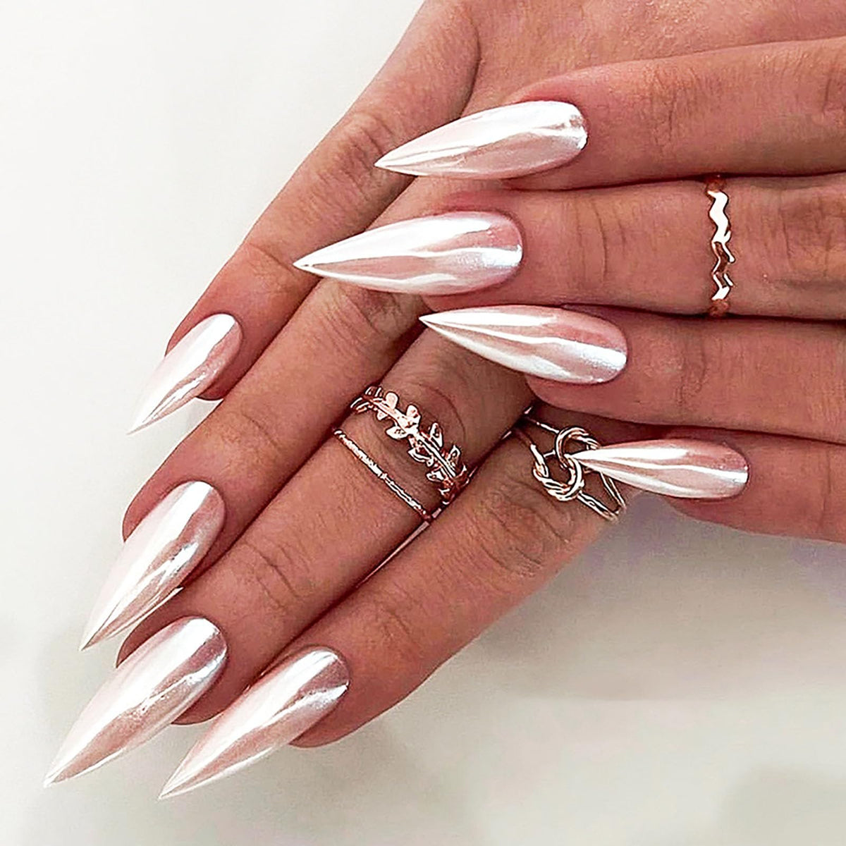 RTKHFZE Stiletto Press on Nails Long Almond Fake Nails Glossy False Nails with Glue Pink Glitter Acrylic Nails Artificial Nails Chrome Aurora Stick on False Nails with Design 24 Pcs