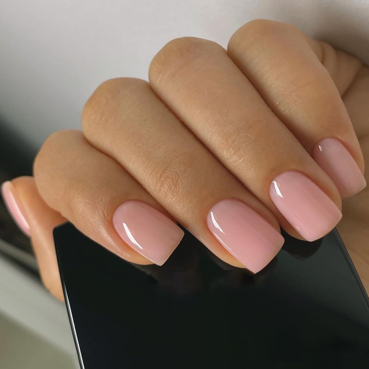 QIUYUEMIN Square Nails Press Ons Short Fake Nails Magnetic Pink False Nails Acrylic Press On Nails With Glue For Girls & Women
